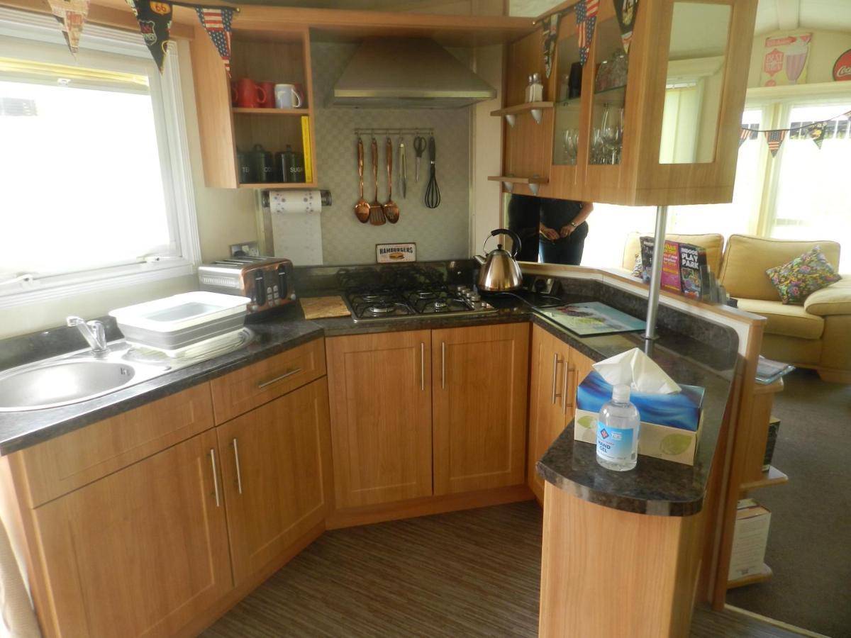 Cwtch Caravans Little Haven Esterno foto