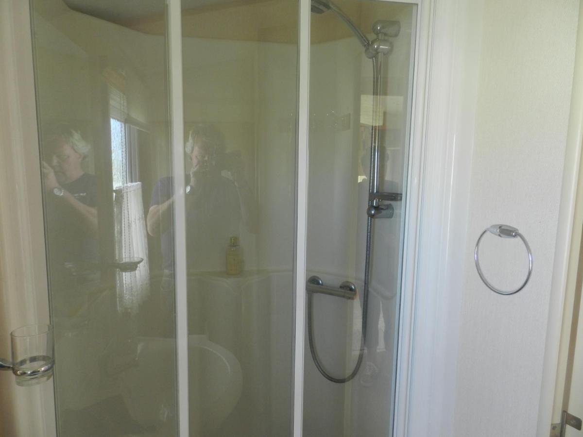 Cwtch Caravans Little Haven Esterno foto