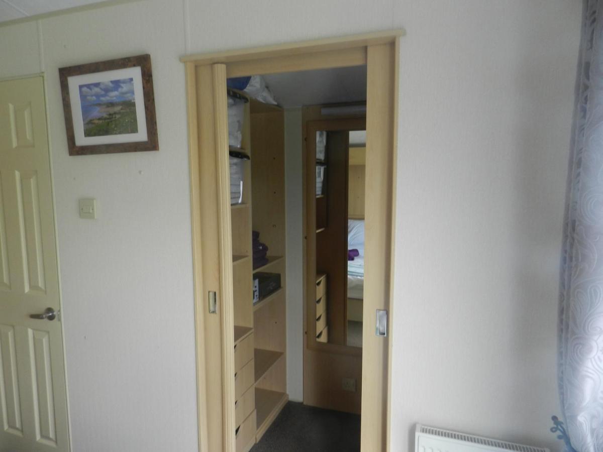 Cwtch Caravans Little Haven Esterno foto